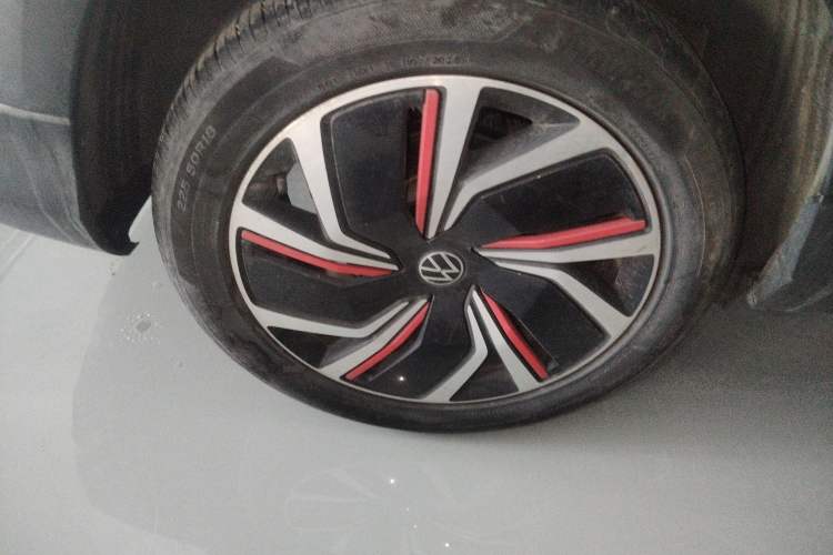 Used Volkswagen Tharu 2024 300TSI Two-Wheel-Drive Moon Luxury Edition