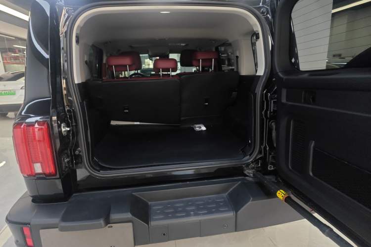 Used Tank 300 2025 2.0T Conqueror