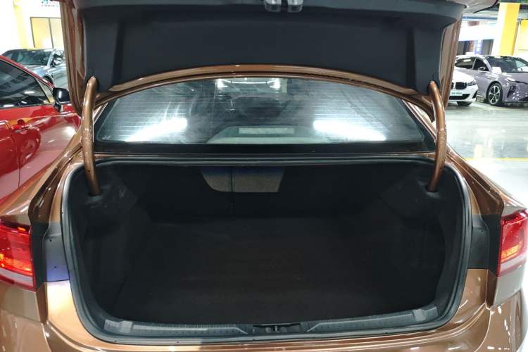 Used Volkswagen Lamando 2015 280TSI Manual Comfort Edition
