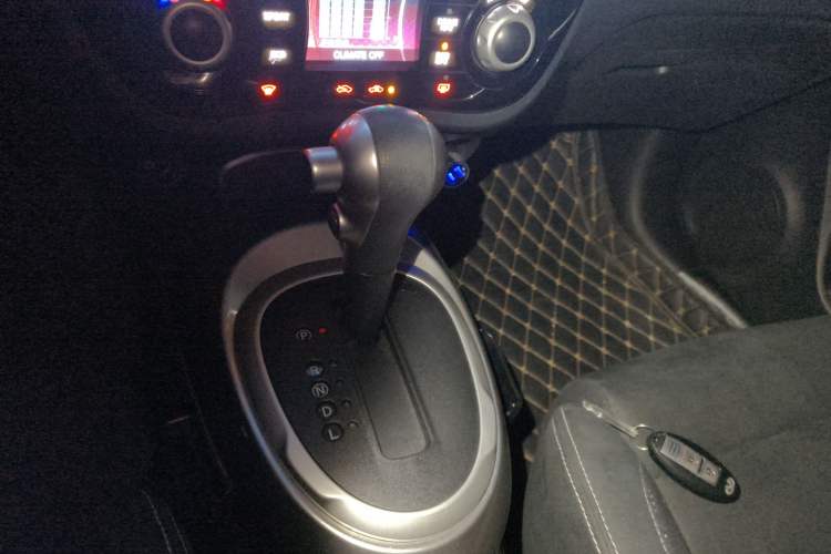 Used Infiniti ESQ 2014 1.6L Spontaneous Edition
