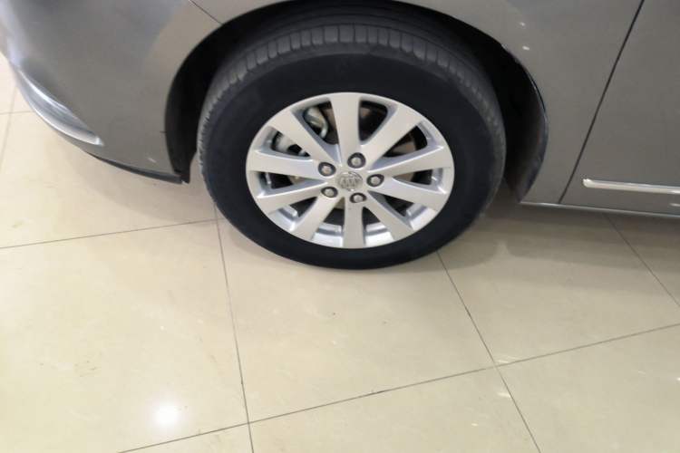 Used Buick GL8 2018 28T Luxury Model China VI Standard
