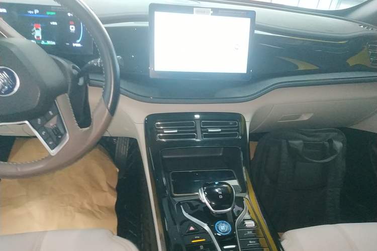 Used BYD Qin PLUS 2024 HONOR Edition DM-i 55KM Leading Model
