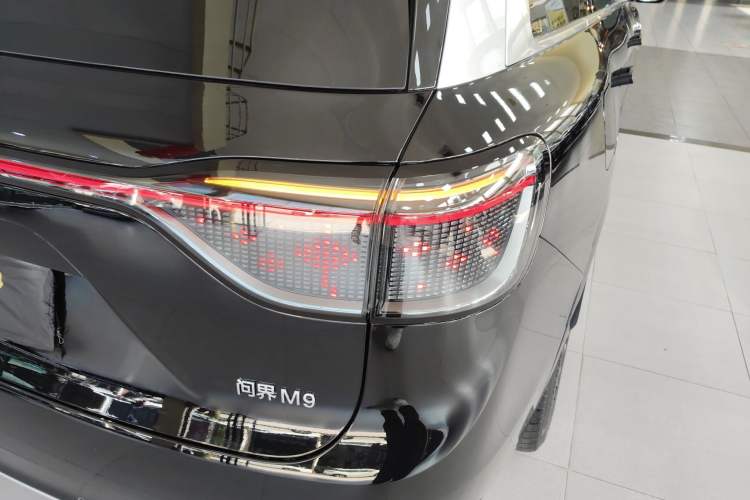 Used Hima AITO M9 2025 Extended-Range Ultra Version 52 kWh 5-Seater Edition