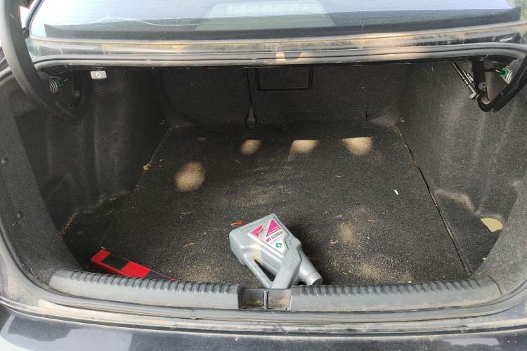 Used Volkswagen Sagitar 2017 230TSI Automatic Comfort Version
