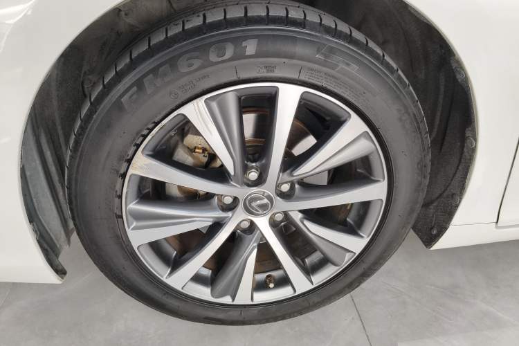 Used Lexus ES 2018 200 Excellence Edition China V Standard
