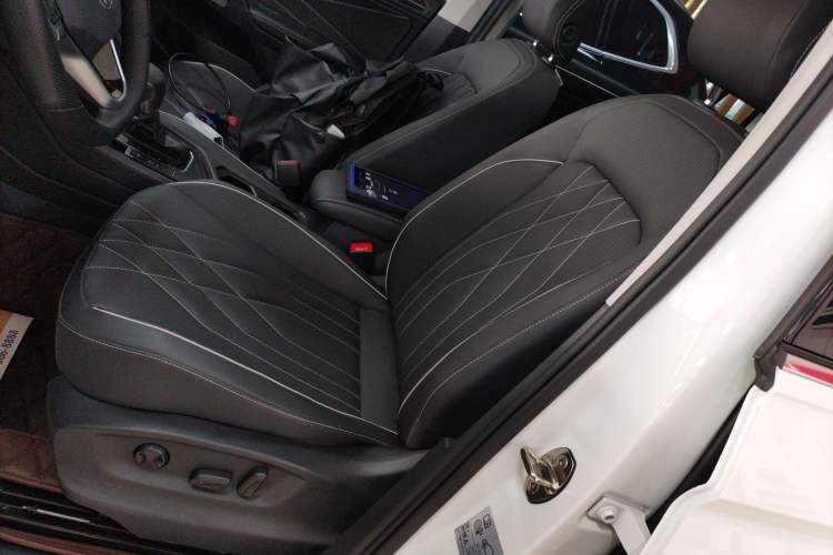 Used Volkswagen Tiguan L 2024 300TSI Automatic Two-Wheel Drive Smart Edition
