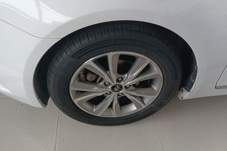 Used Hyundai Sonata 2013 2.4L Automatic Leading Edition China IV Standard
