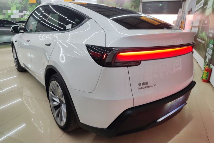 Used Tesla Model Y 2025 Rear-Wheel-Drive Version
