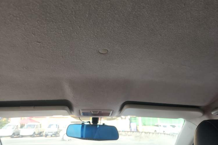 Used Changan Alsvin V3 2012 1.3L Manual Comfort Version China IV Standard
