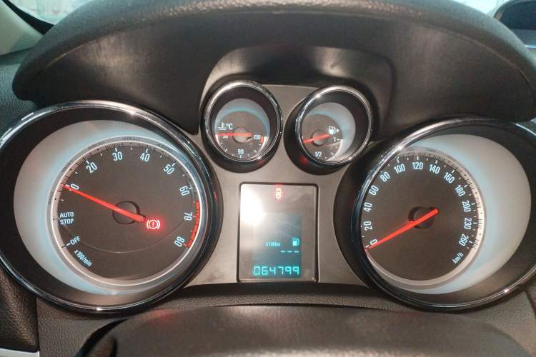 Used Buick Encore 2015 1.4T Manual Two-Wheel Drive Urban Advanced Model
