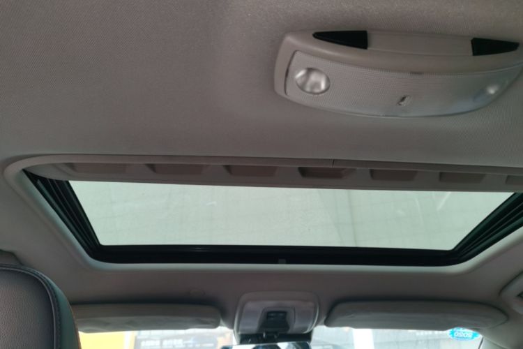 Used Volvo S60 2014 S60L 2.0T Zhiyuan Edition
