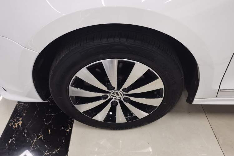 Used Volkswagen Sagitar 2017 230TSI Automatic Comfort Version