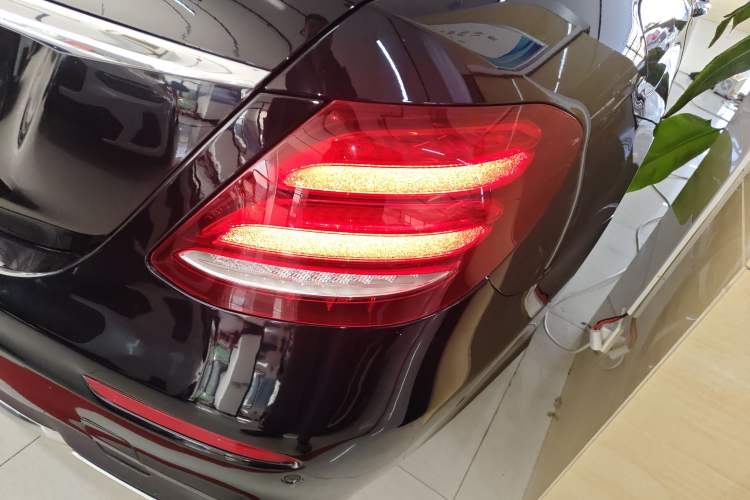 Used Mercedes-Benz E-Class 2017 E 300 L Sporty and Stylish Model