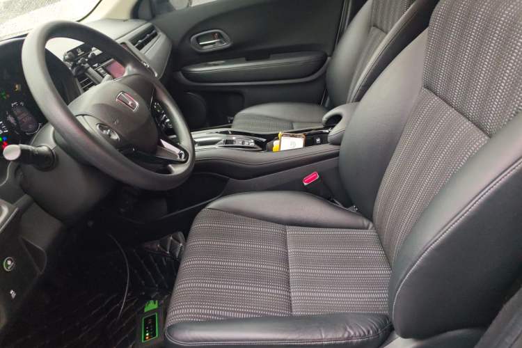 Used Honda Vezel 2017 1.8L CVT Front-Wheel Drive Pioneer Edition