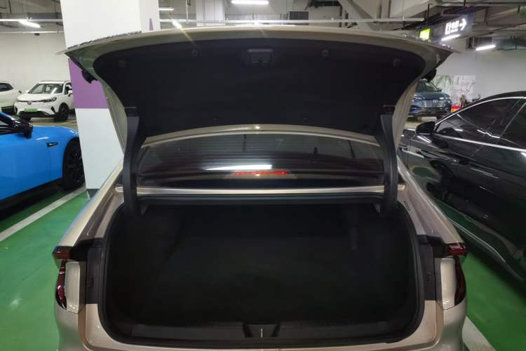 Used Wuling Xingguang 2024 Co-Creation Edition 510 Advanced Model
