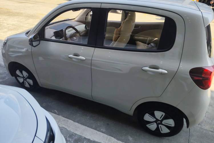 Used Wuling Hongguang MINIEV 2025 Four-Door Version Advanced Edition
