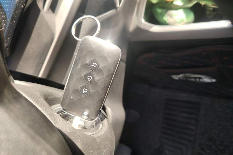 Used Wuling Jiachen 2022 1.5L Manual Enjoyment Elite Model
