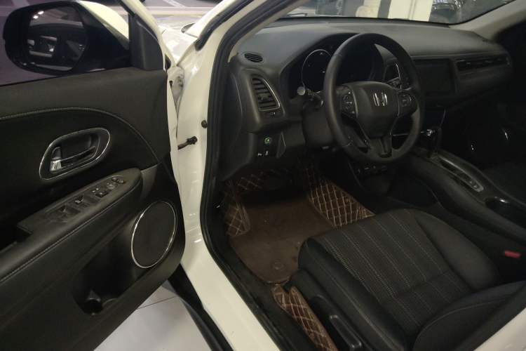 Used Honda Vezel 2017 1.8L CVT Two-Wheel Drive Luxury Model
