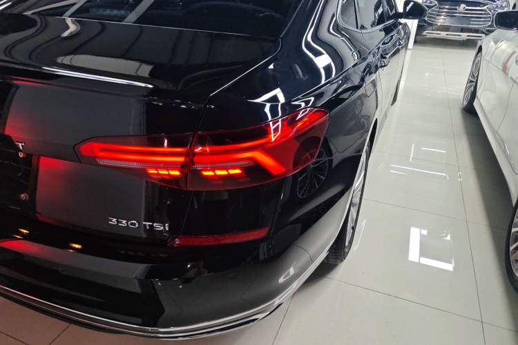 Used Volkswagen Passat 2019 330TSI Elite Edition China VI
