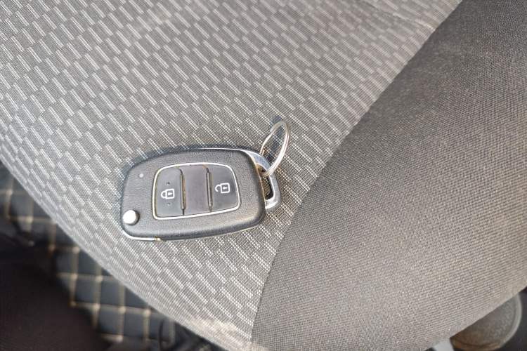 Used Hyundai Verna 2017 1.4L Manual Refreshed Version China VI Standard
