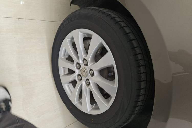 Used Buick LaCrosse 2013 2.4L SIDI Leading Comfort Version