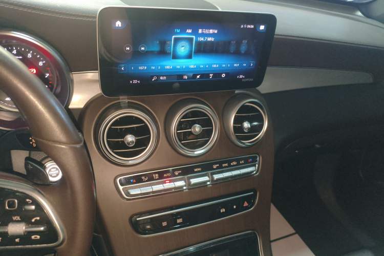 Used Mercedes-Benz GLC 2020 GLC 260 L 4MATIC Dynamic Model