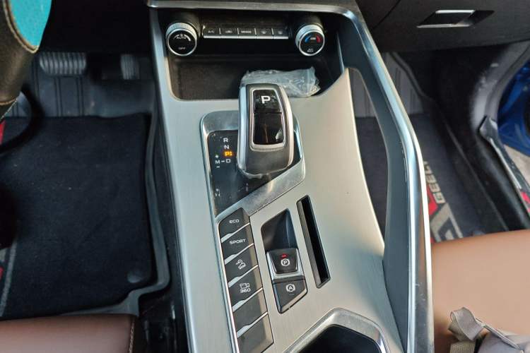 Used Geely Auto Coolray 2019 260T DCT Explorer China VI Standard
