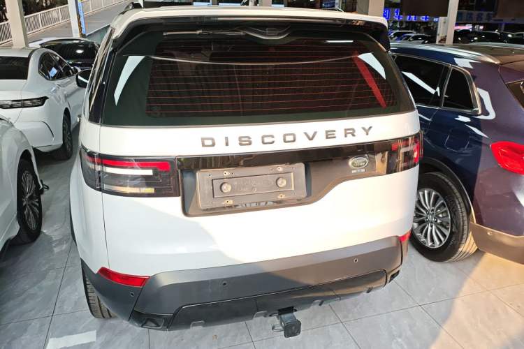 Used Land Rover Discovery 2018 2.0T SE
