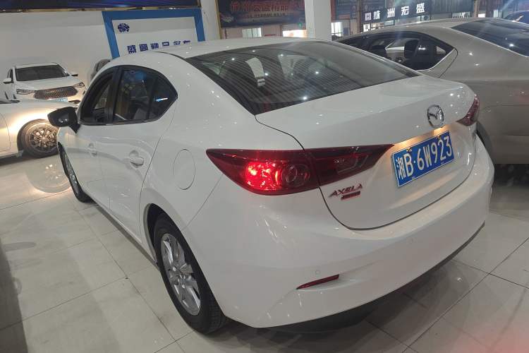 Used Mazda Mazda 3 Axela 2017 Sedan 1.5L Automatic Comfort Model China VI Standard
