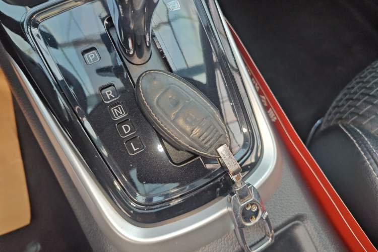 Used Nissan Tiida 2019 1.6L CVT Smart Enjoyment Version China VI Standard
