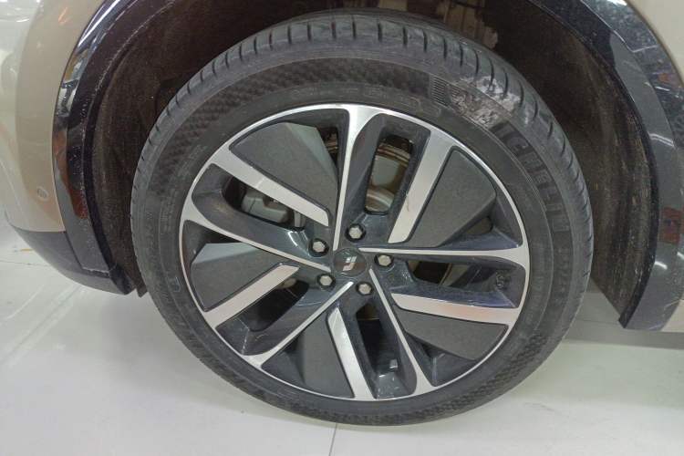 Used Li Auto L9 2022 Max model