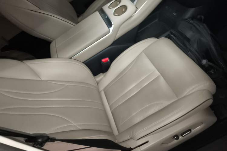 Used XPeng X9 2024 640 All-Wheel Drive High-Performance Max
