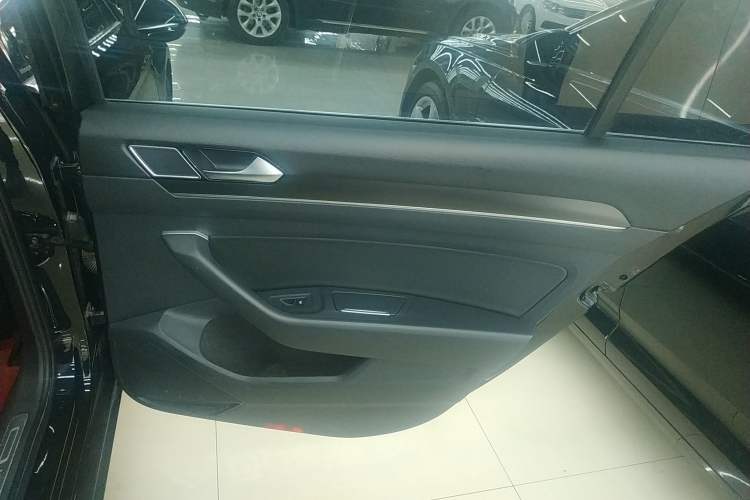 Used Volkswagen Magotan 2020 330TSI DSG Leading Model
