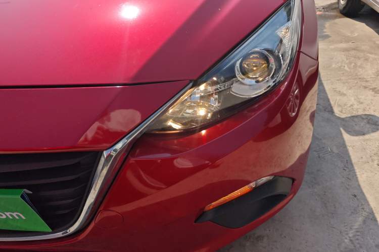 Used Mazda Mazda 3 Axela 2014 Sedan 1.5L Automatic Comfort Model