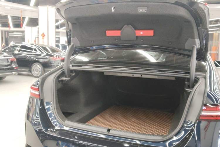 Used BMW 5 Series 2024 530Li Leading Model M Sport Package