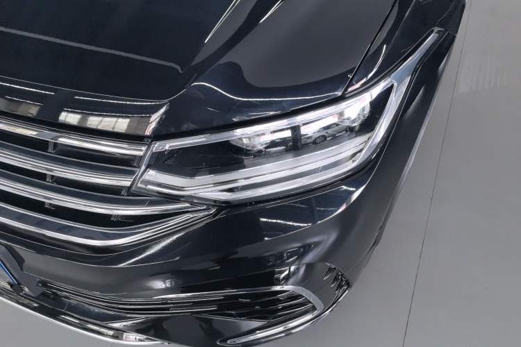 Used Volkswagen Tiguan L 2024 330TSI Automatic Two-Wheel Drive R-Line Enhanced Edition
