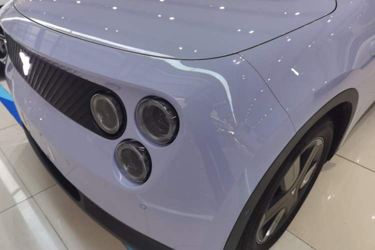 Used  firefly 2025 Illuminated Edition