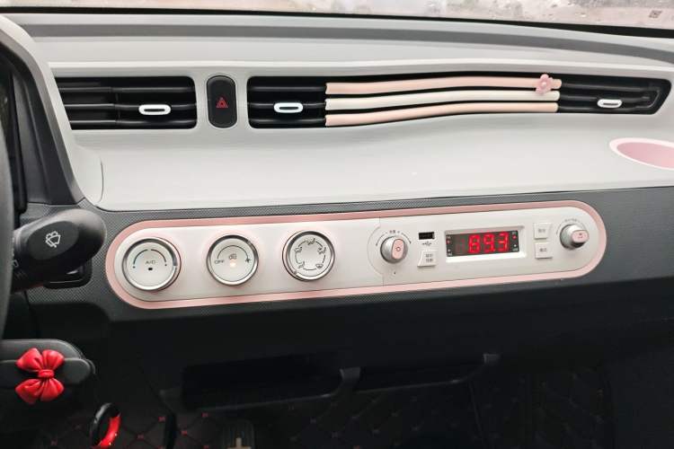 Used Wuling Hongguang MINIEV 2022 Macaron Premium Model – Lithium Ternary Battery