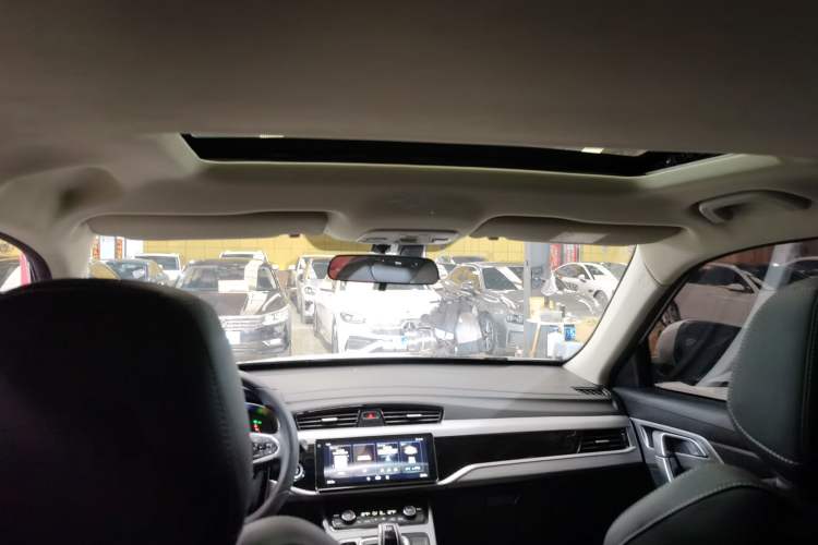 Used Geely Auto Emgrand X7 Sport 2021 Million Edition 1.8TD DCT Two-Wheel Drive Comfort Model
