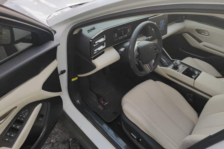 Used BYD Qin L 2024 DM-i 120KM Beyond Model
