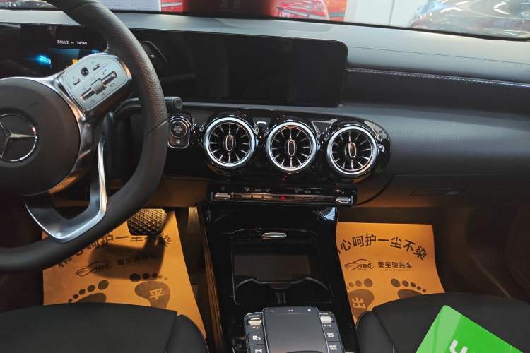 Used Mercedes-Benz A-Class 2021 A 200 L Sport Sedan Fashion Model
