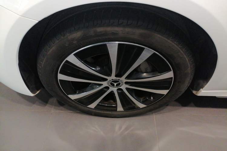 Used Mercedes-Benz E-Class New Energy 2023 E 350 e L Plug-in Hybrid Sports Sedan