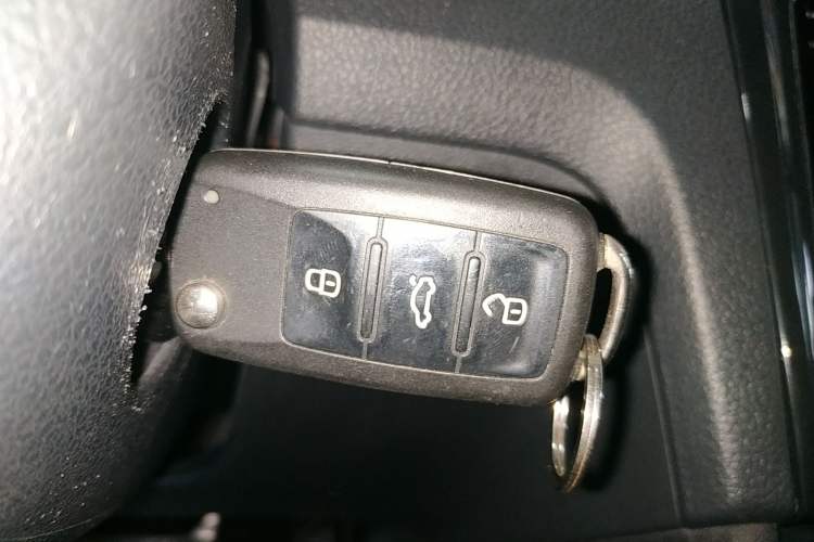 Used Skoda Rapid Spaceback 2014 1.6L Automatic Enjoyment Edition
