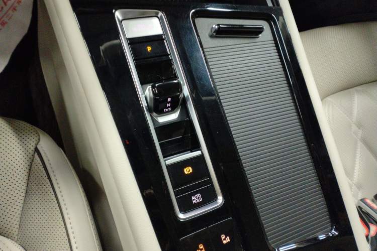 Used Volkswagen Viloran 2022 380TSI Prestige Edition
