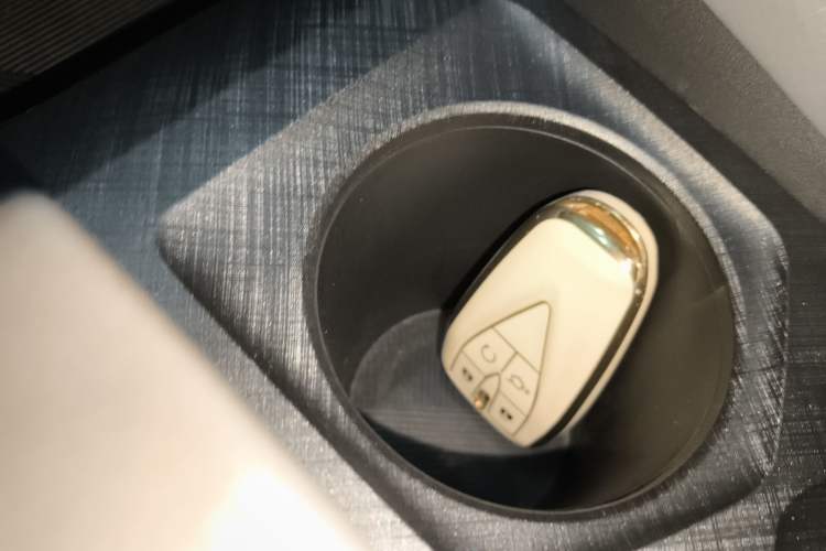 Used Changan UNI-V 2022 1.5T Prestige Version