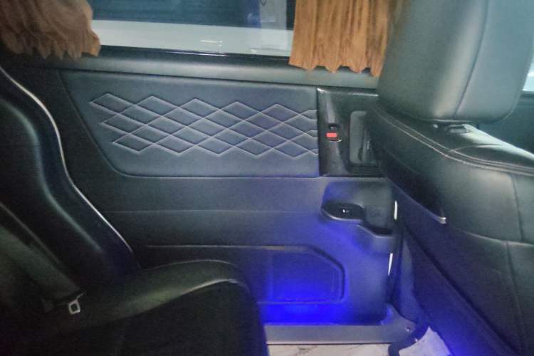 Used Honda Elysion 2019 2.0L Hybrid Luxury Edition
