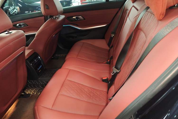 Used BMW i3 2024 eDrive 35 L
