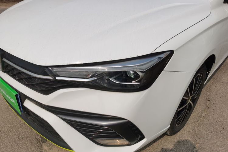 Used Roewe i5 2021 1.5L CVT Platinum Edition
