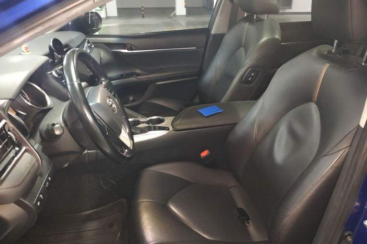 Used Toyota Camry 2018 Dual-Engine 2.5 HG Luxury Edition