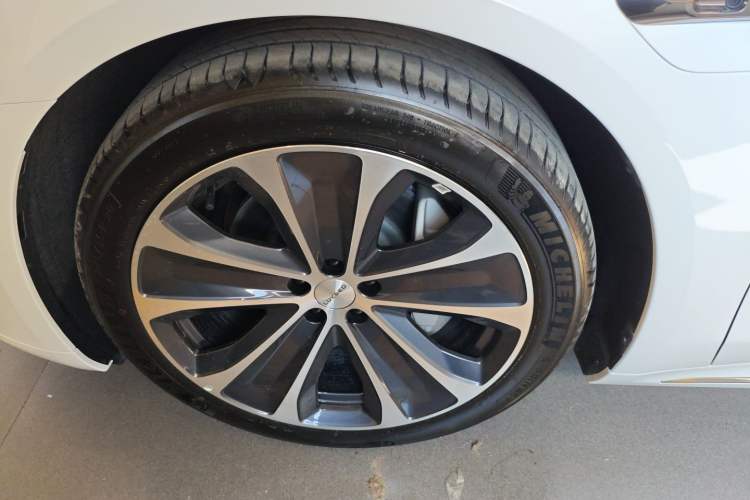 Used Hima Luxeed S7 2024 Pro Model
